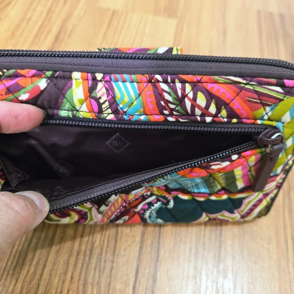 Vera Bradley Turnlock Wallet Paisley Quilted Cotton Zip Around Teal Colorful 5x8 - Picture 8 of 8